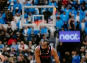 开云体育官网app-包含哈登压哨三分绝杀，火箭险胜尼克斯的词条