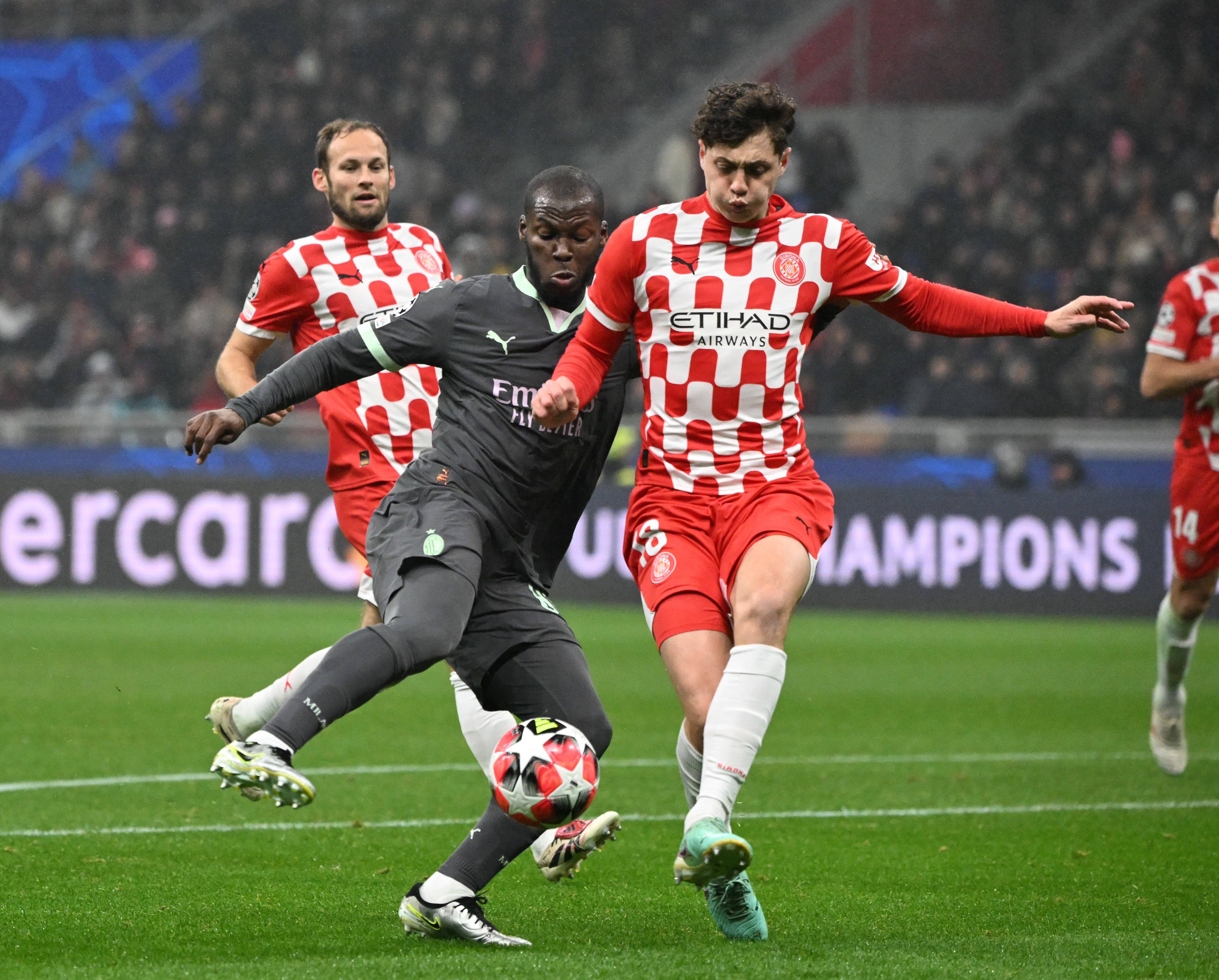 佛罗伦萨-战胜AC米兰获胜