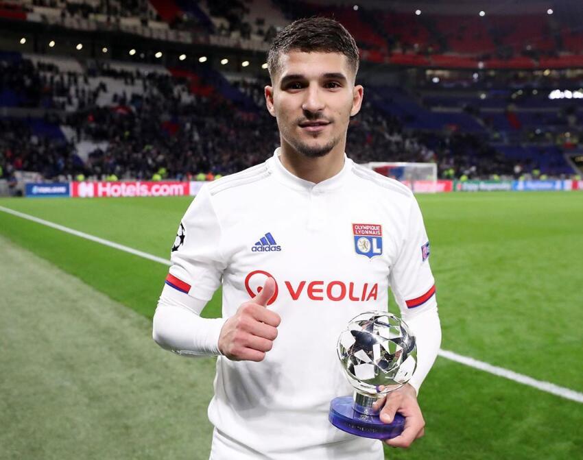 包含里昂双星亮相，掀起进攻风暴的词条