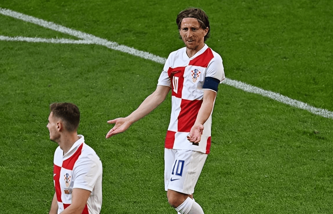 包含英格兰、克罗地亚蛰伏待发,欧洲杯出线青年前景的词条 包含英格兰、克罗地亚蛰伏待发,欧洲杯出线青年前景的词条