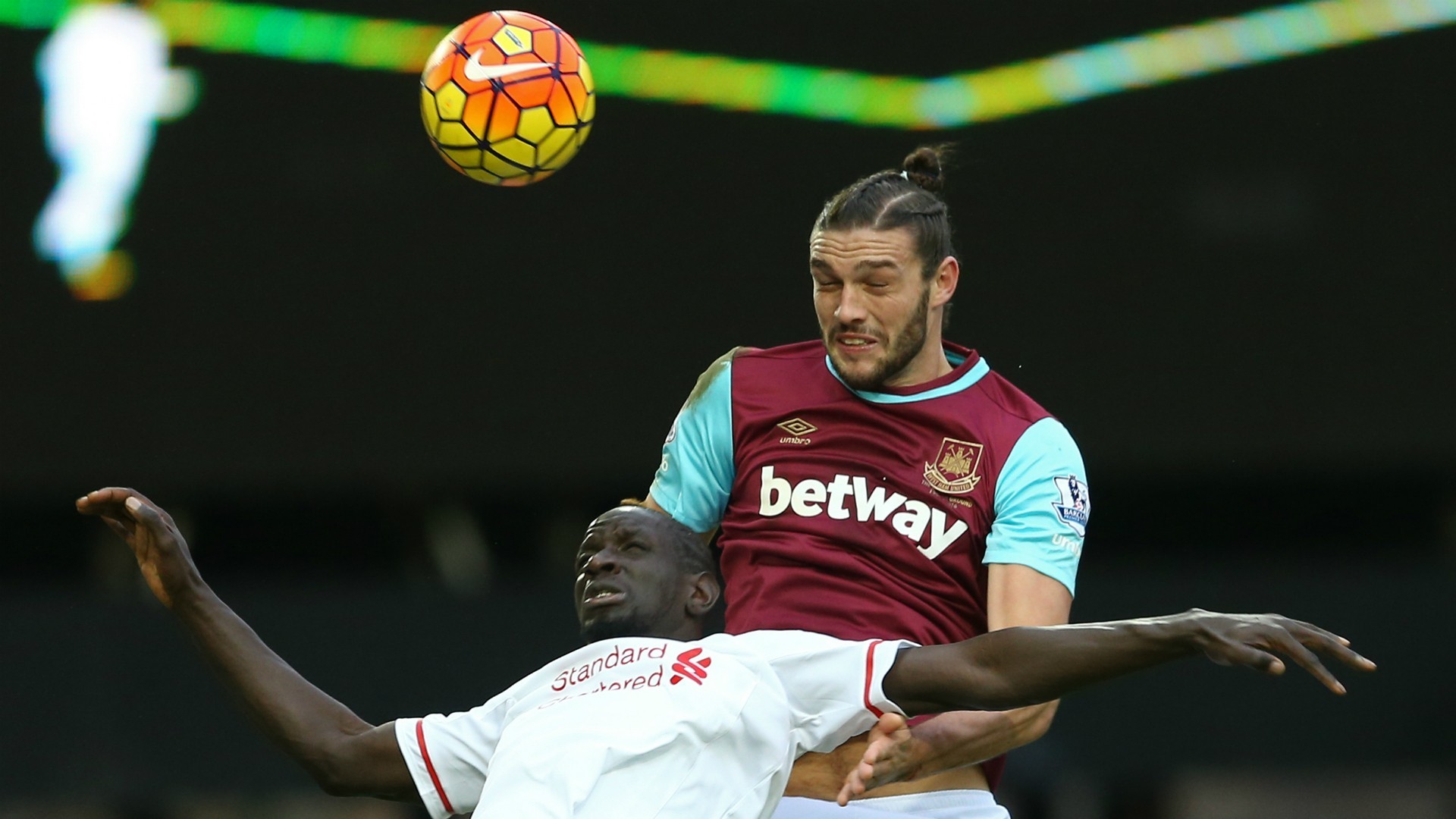 足球大战在即，谁能够在擂台上脱颖而出的简单介绍