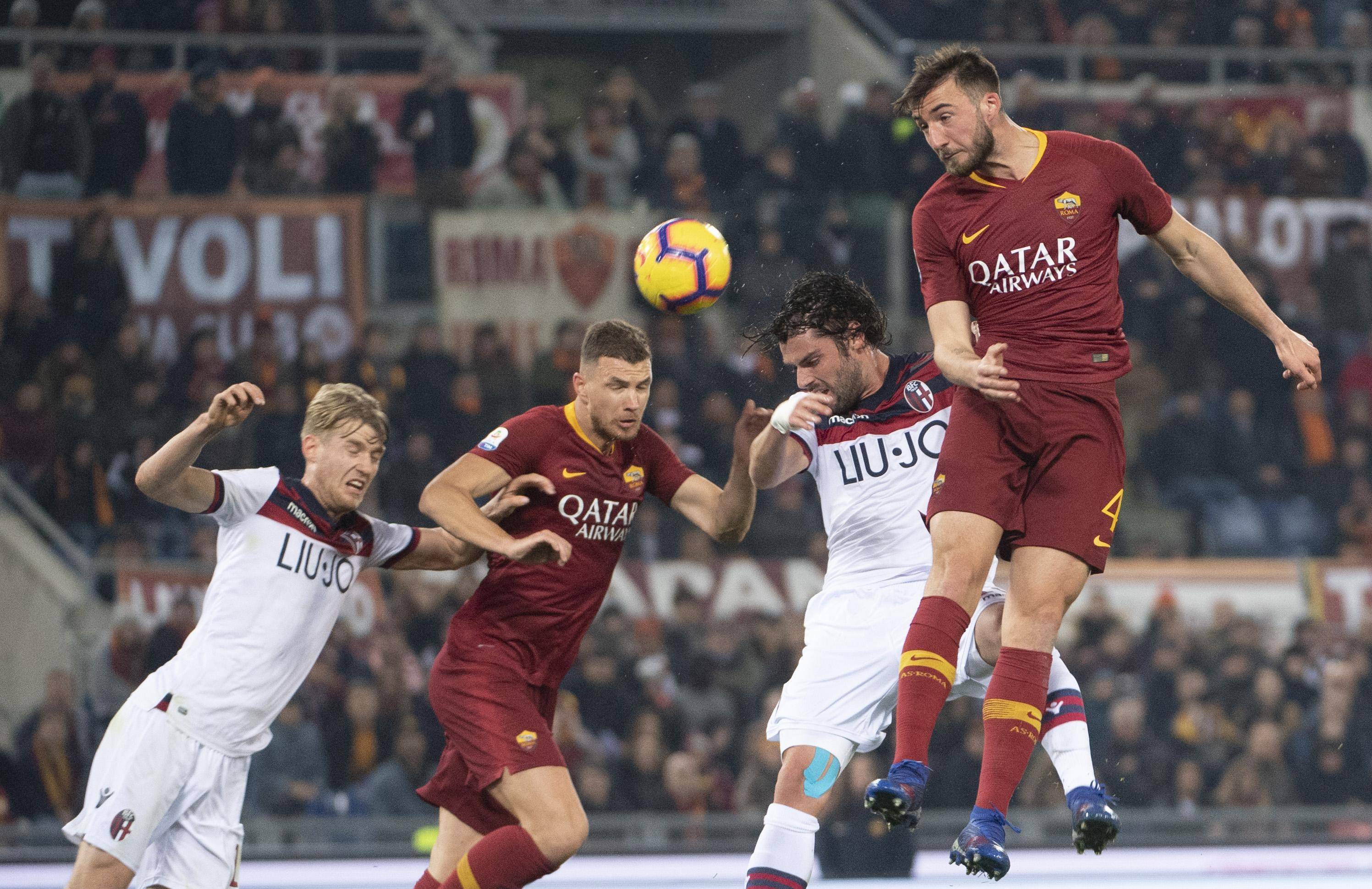 拼搏求胜：毕尔巴鄂红白军团备战下一场比赛